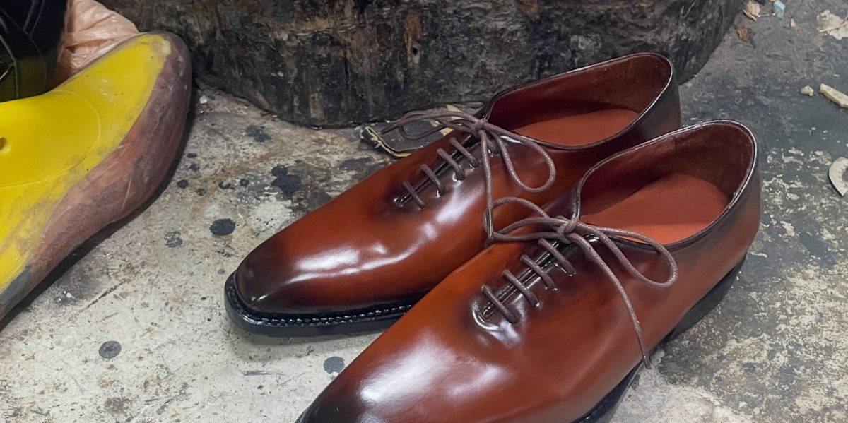 Whole-cut oxford in burnished chestnut